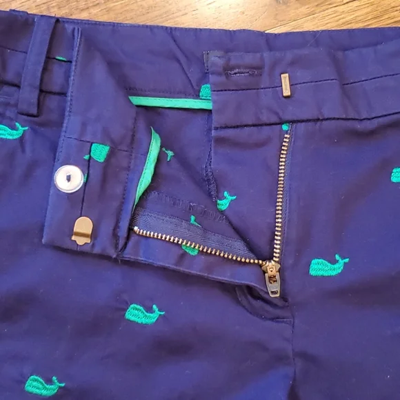 British khaki womens whale print shorts size 4 - Picture 2 of 5